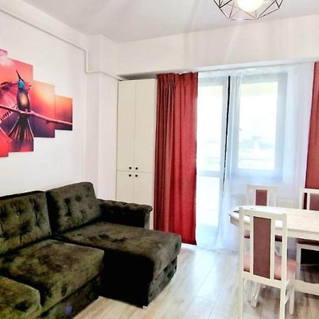 Evelyn Modern Apartment Near Palas Iasi Luaran gambar