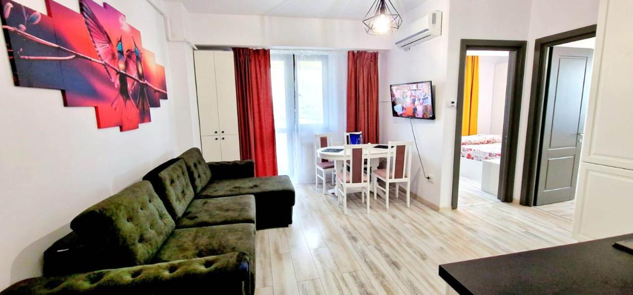Evelyn Modern Apartment Near Palas Iasi Luaran gambar