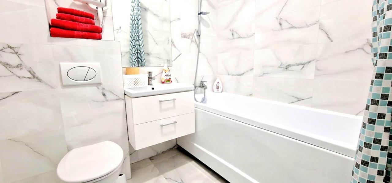 Evelyn Modern Apartment Near Palas Iasi Luaran gambar